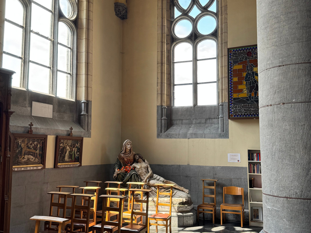 Collégiale Saint-Hadelin de Visé-Vise必去景点