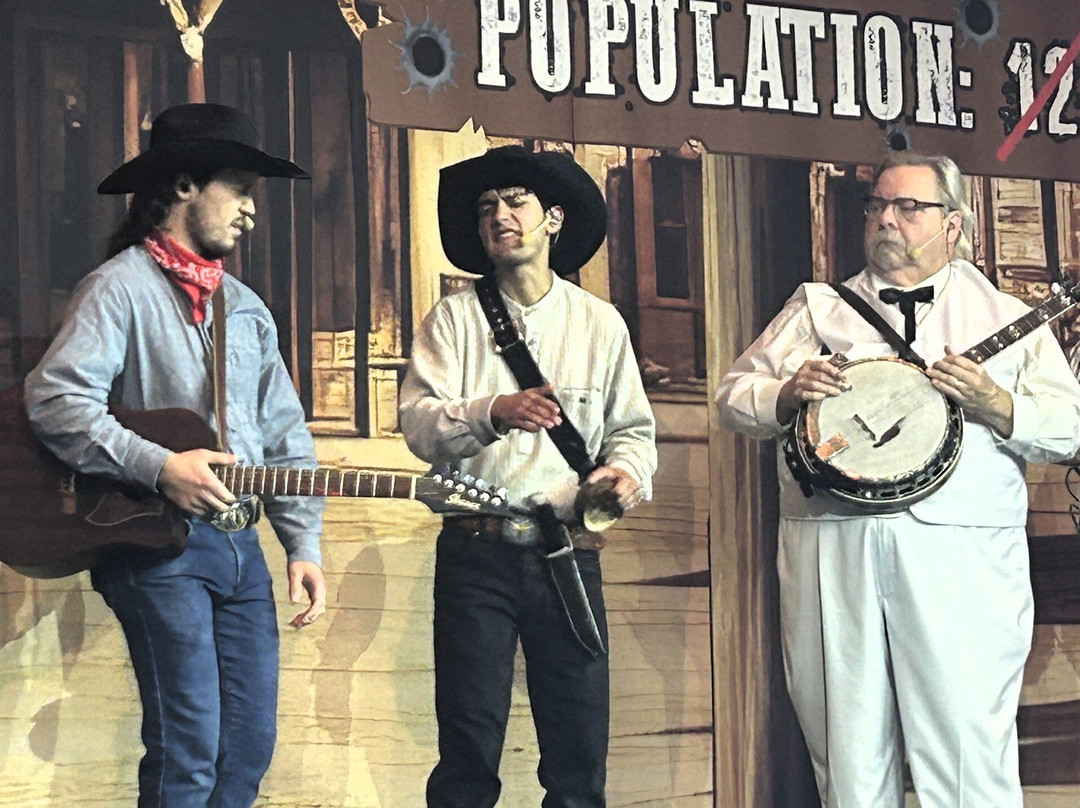 Sneaky Pete's Wild West Dinner Show-威斯康星峡谷必去景点