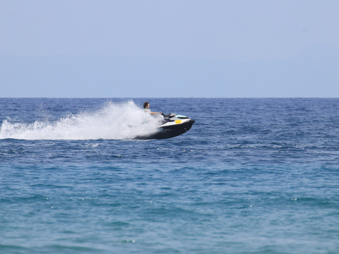 Banana Watersports-瓦西里科斯必去景点