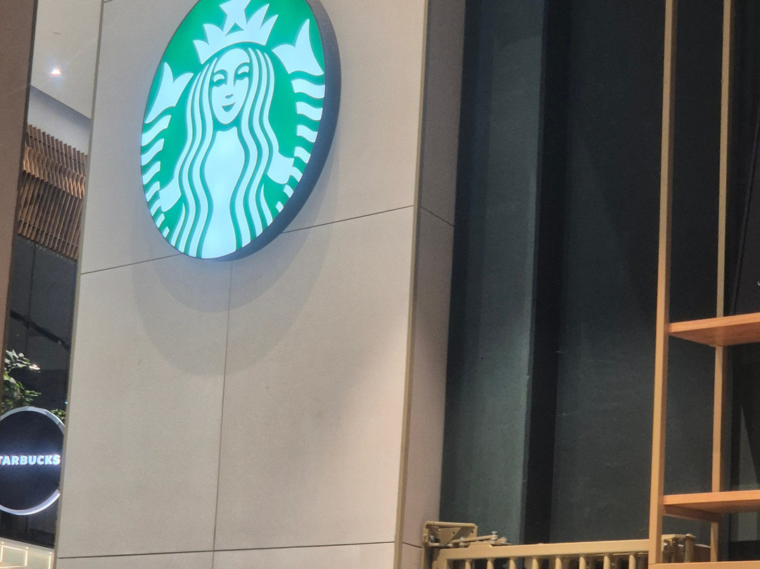 莱岑丹海牙弗莱彻餐厅酒店主图