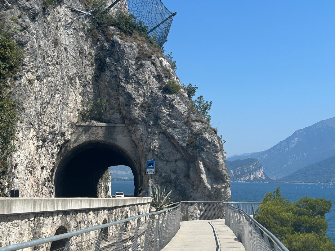 Ciclopista del Garda-利莫内必去景点