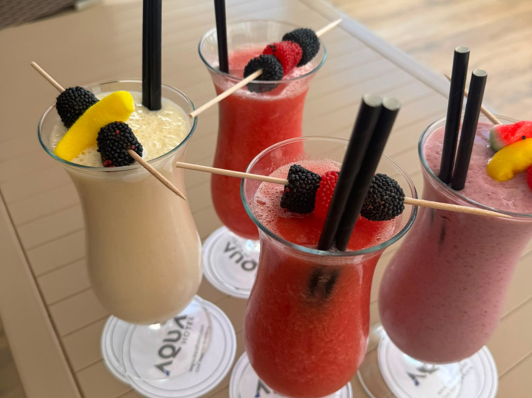 海蓝宝石水疗酒店主图