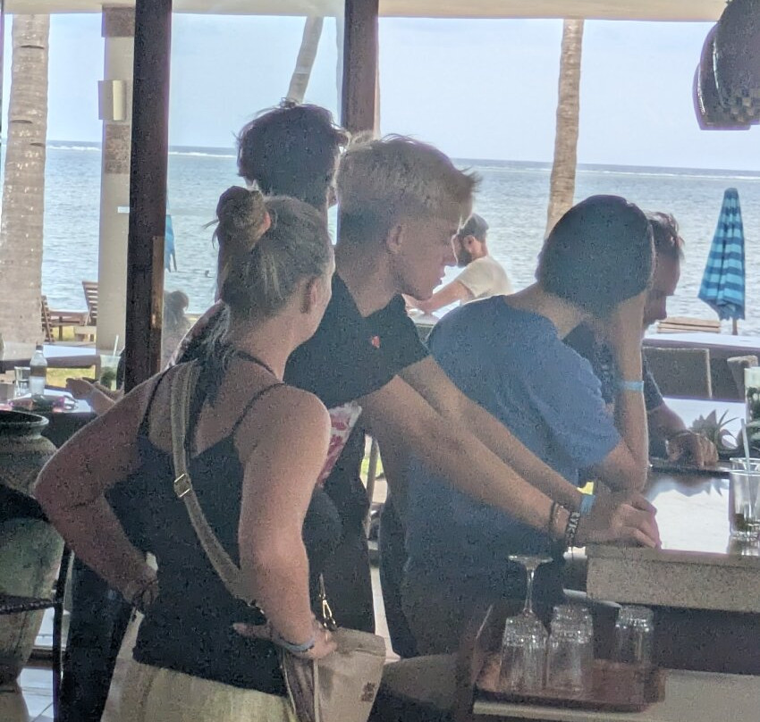 肯尼亚湾海滩酒店主图
