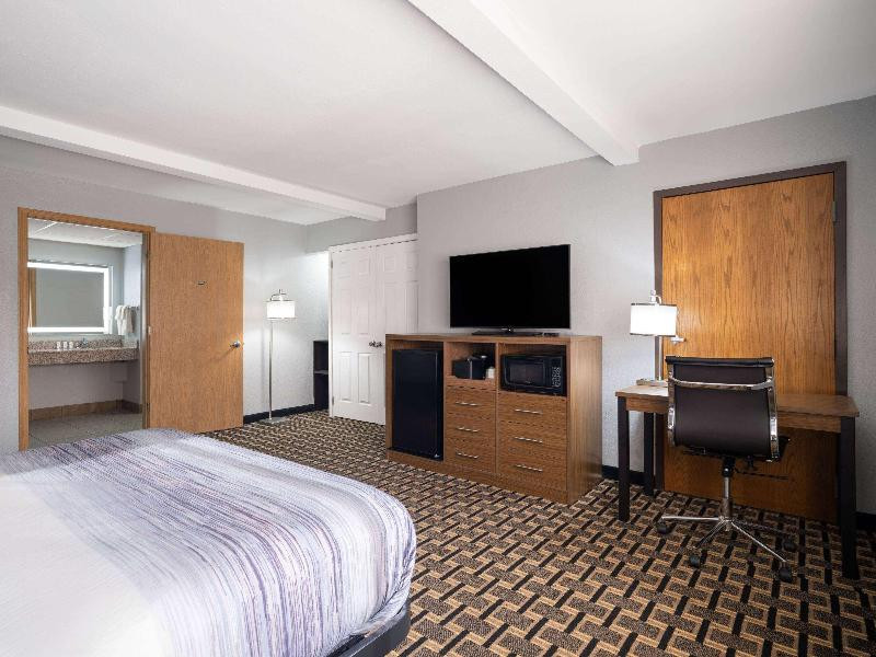 Woodstock酒店住宿-Americinn By Wyndham Woodstock Il