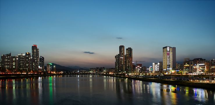 河畔酒店-官方