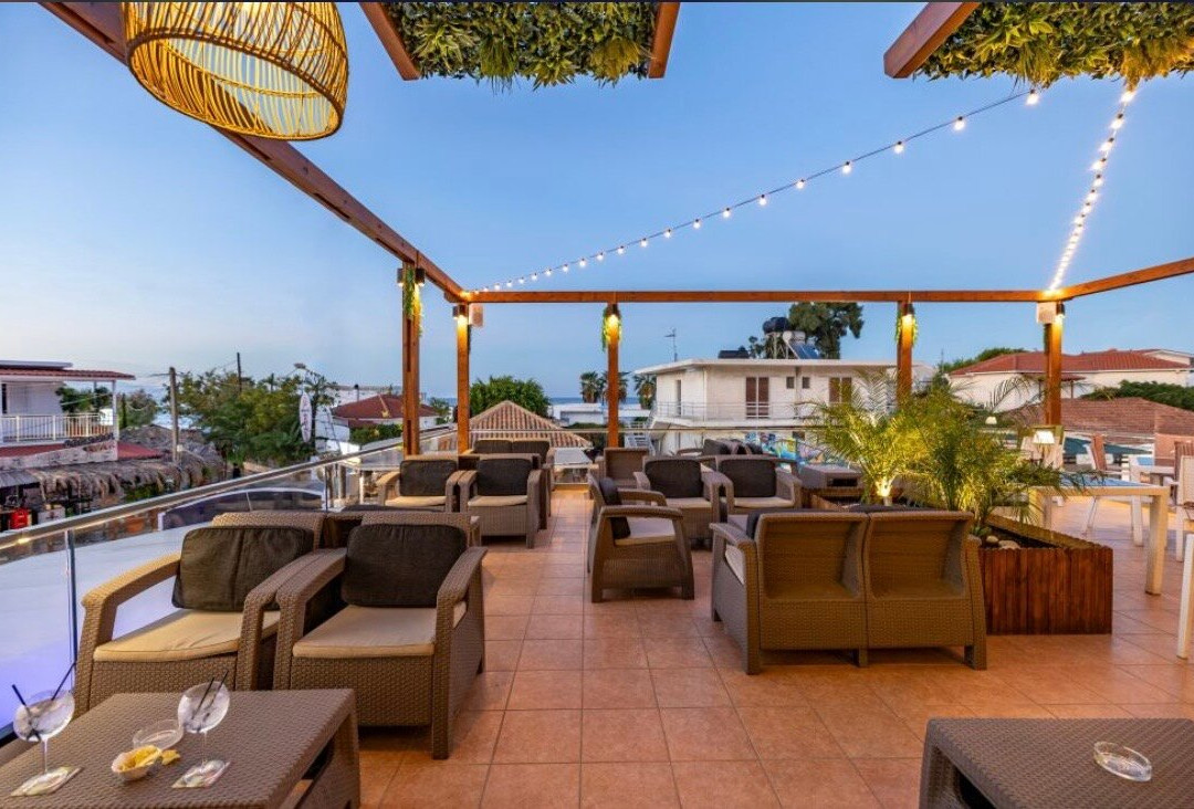 Sea Breeze Roof Cocktail Bar-阿雷克斯必去景点