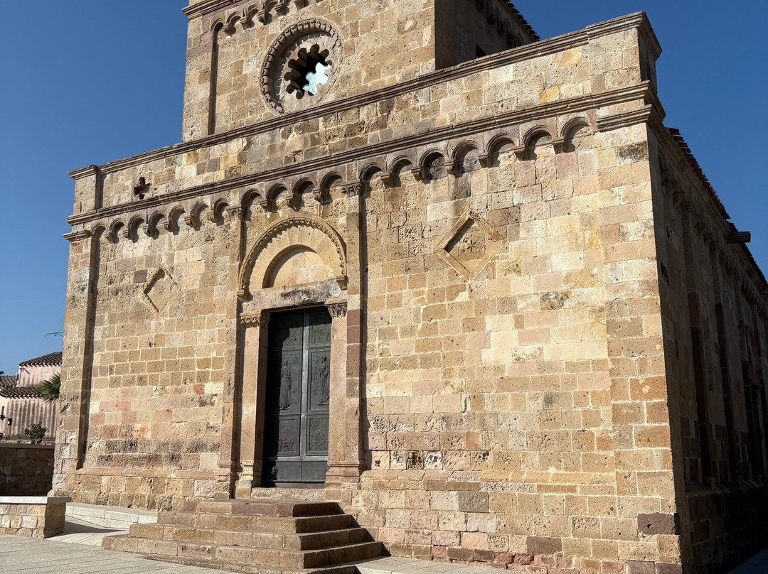 Cattedrale Santa Maria del Monserrato-Tratalias必去景点