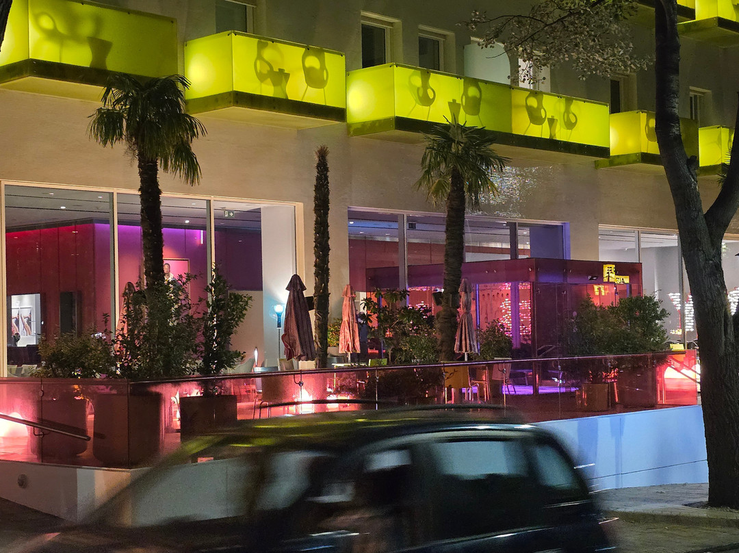 塞米勒米斯酒店主图