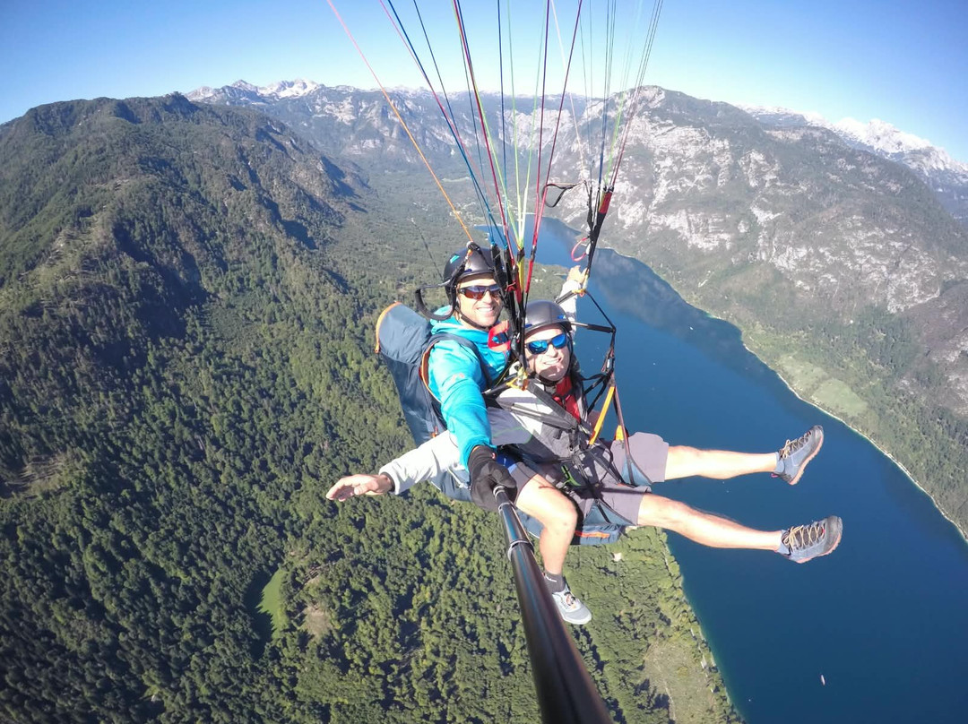 Loop Team Tandem Paragliding Bohinj-博希尼湖必去景点