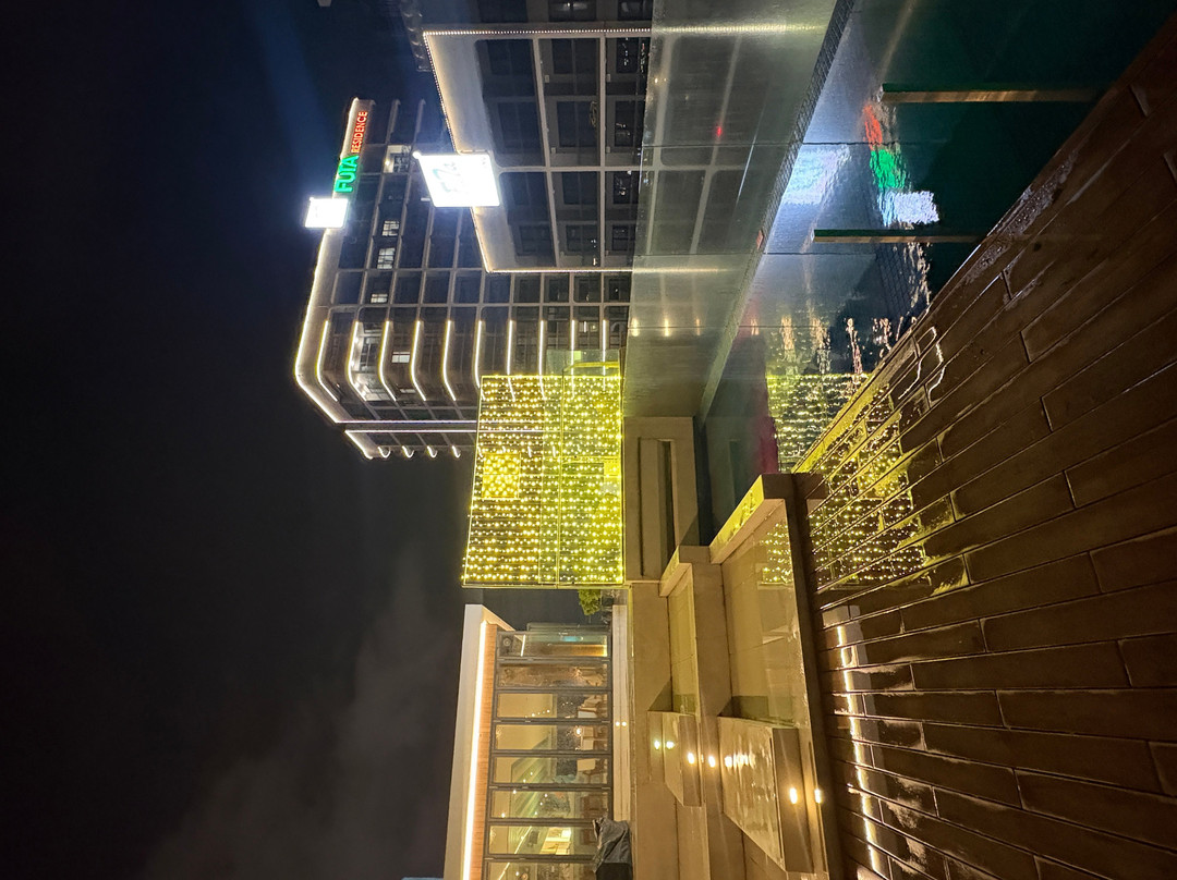 乐卡尔特岘港海滩酒店主图