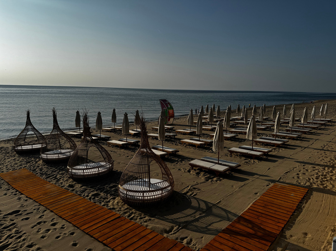La Boheme Hotel, Obzor