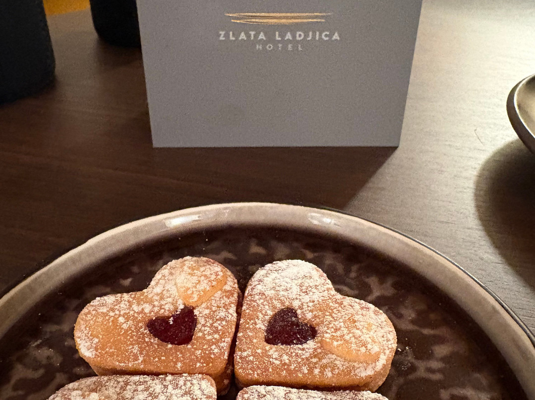 Zlata Ladjica精品酒店主图