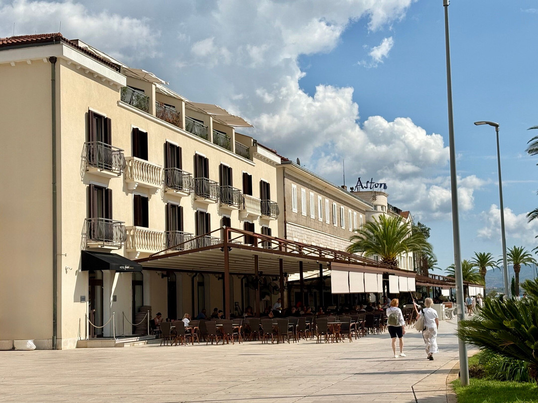Babi Gourmet&Bar