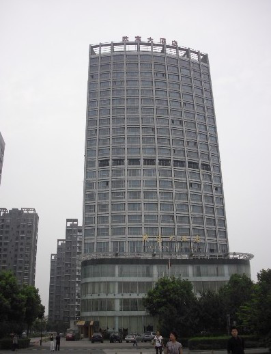 欧宝大酒店主图