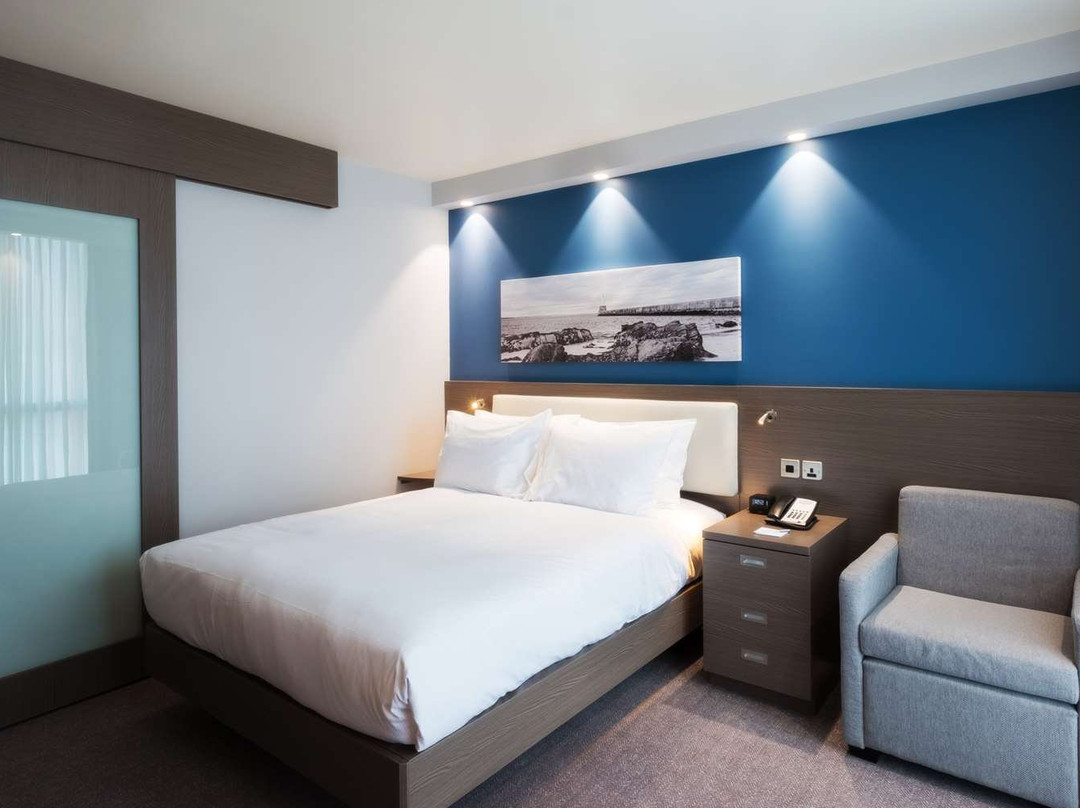Hampton By Hilton Aberdeen Westhill主图