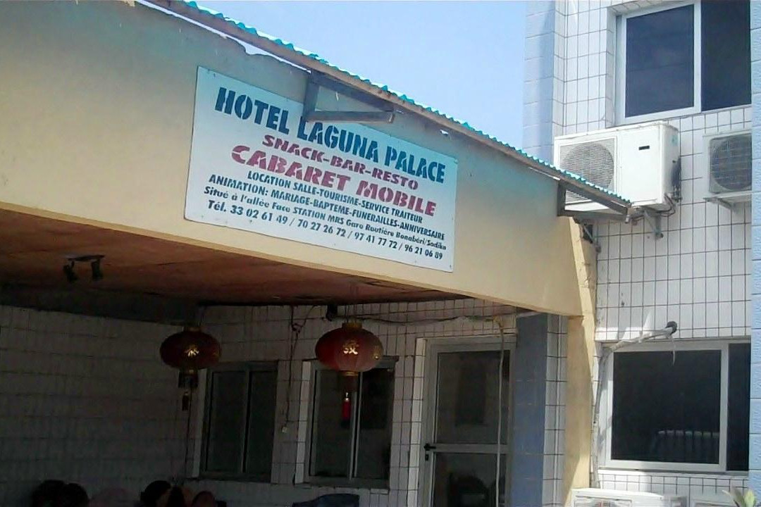 Hotel Laguna Palace