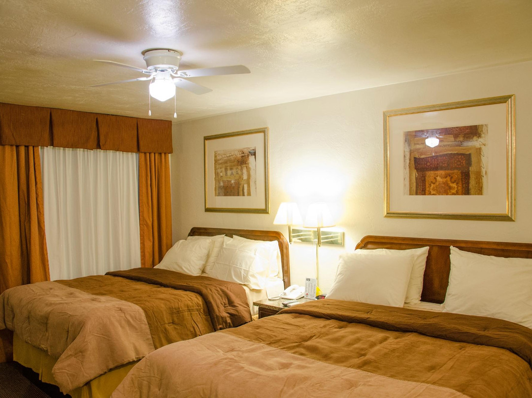 Colby酒店住宿-科尔比经济旅馆&套房酒店