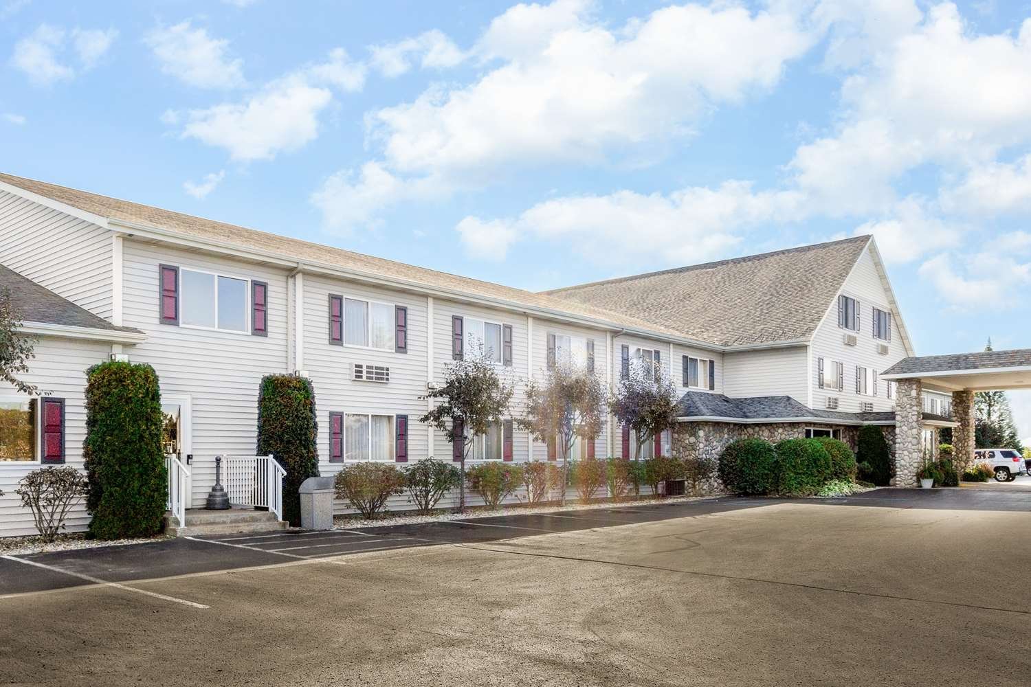 Super 8 by Wyndham St. Ignace-官方