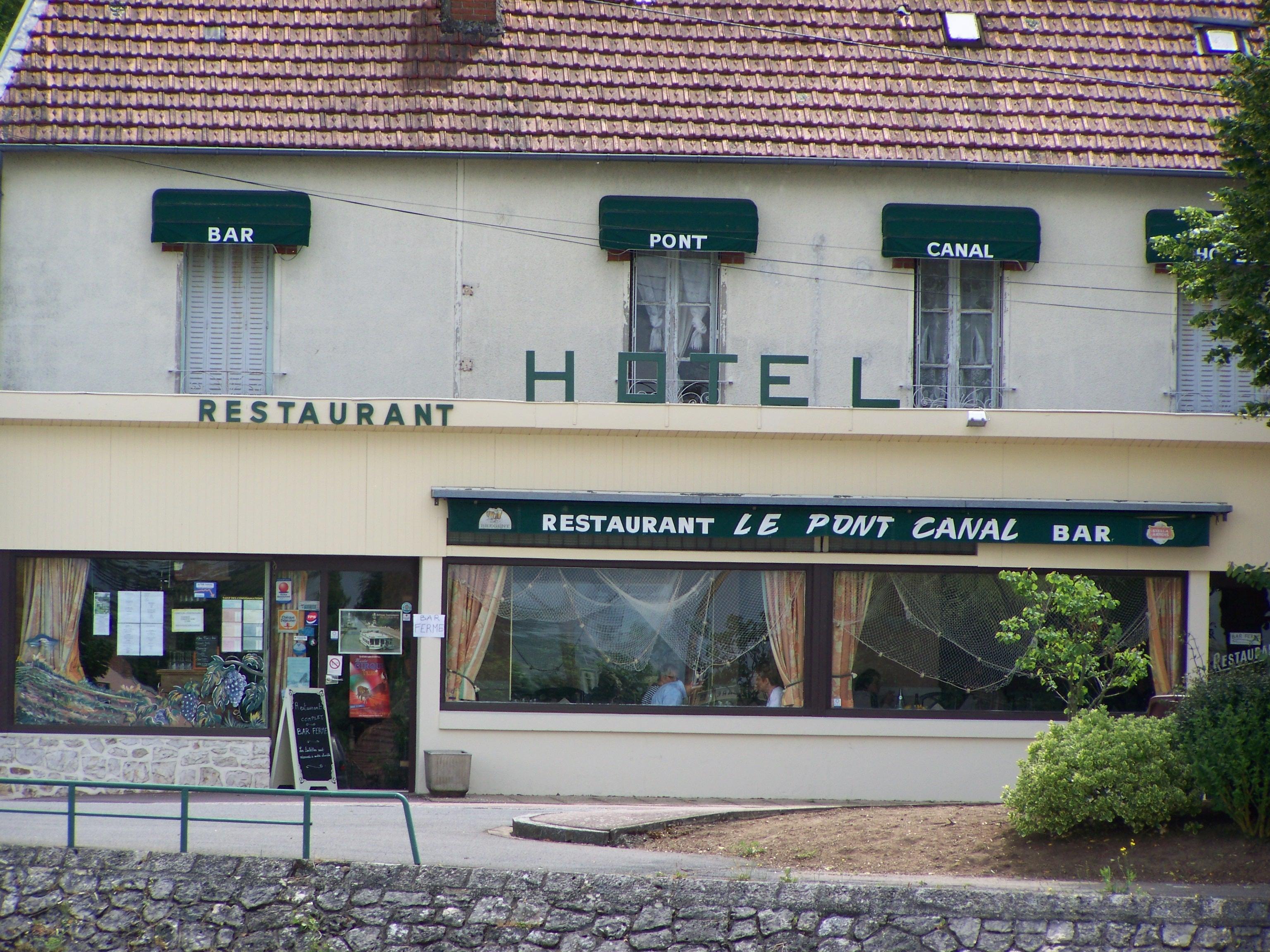 Auberge du Pont-Canal briare-餐饮