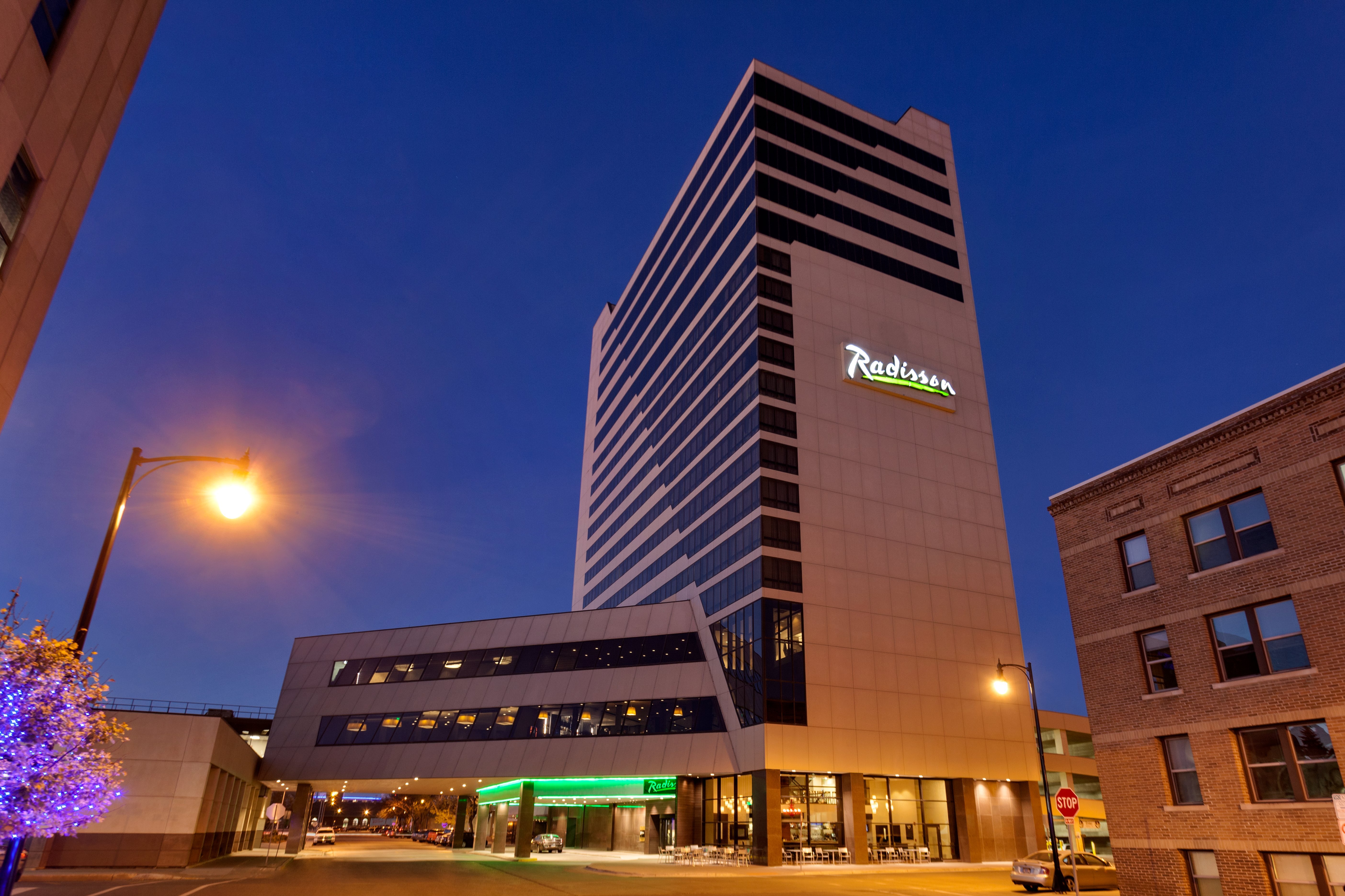 Radisson Blu Fargo-官方