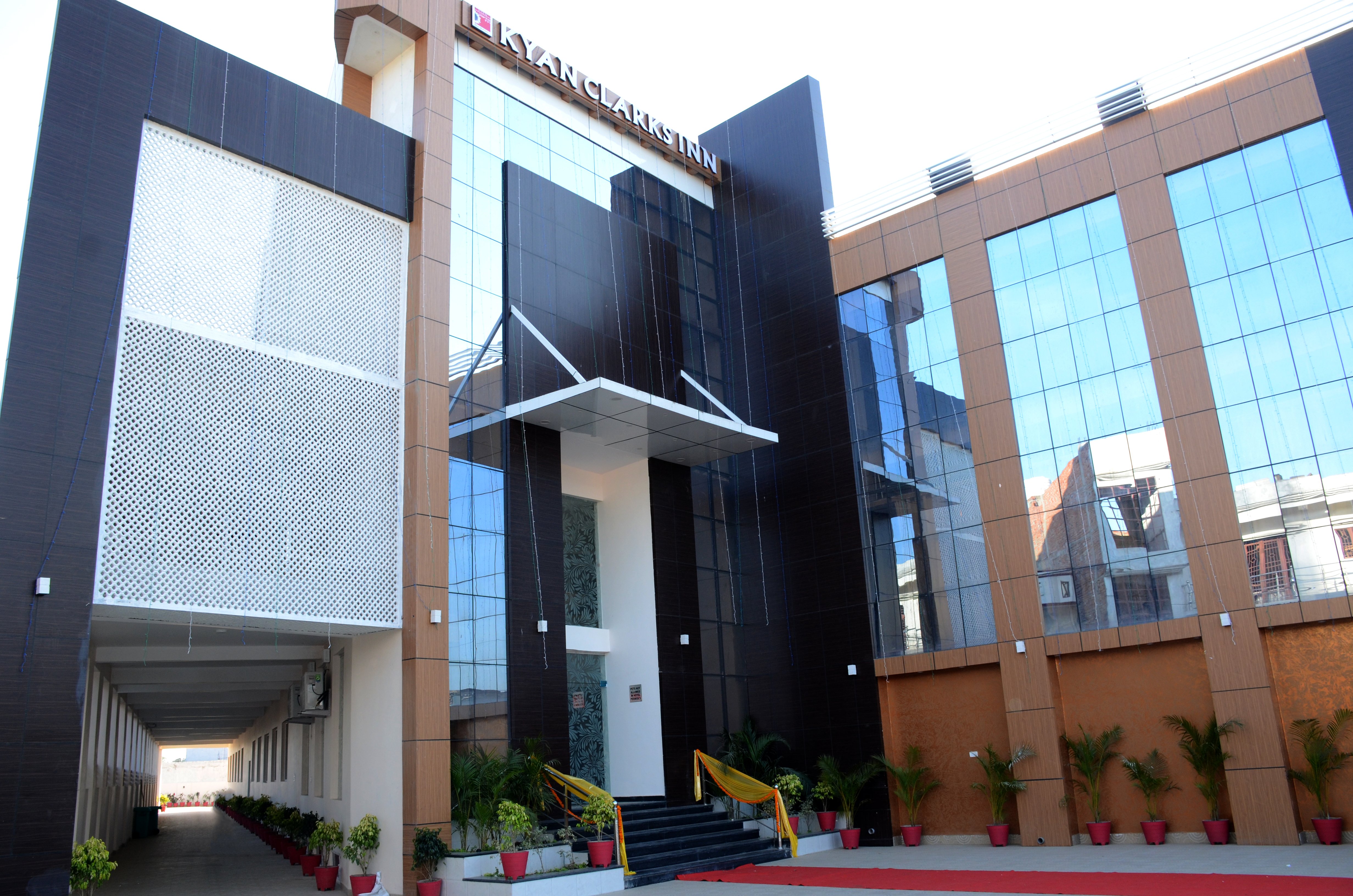 Hotel Kyan Clarks Inn Sultanpur-官方