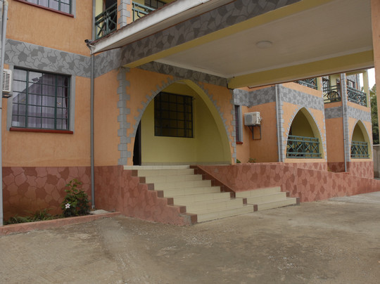 Parkview Safari Hotel & Apartments