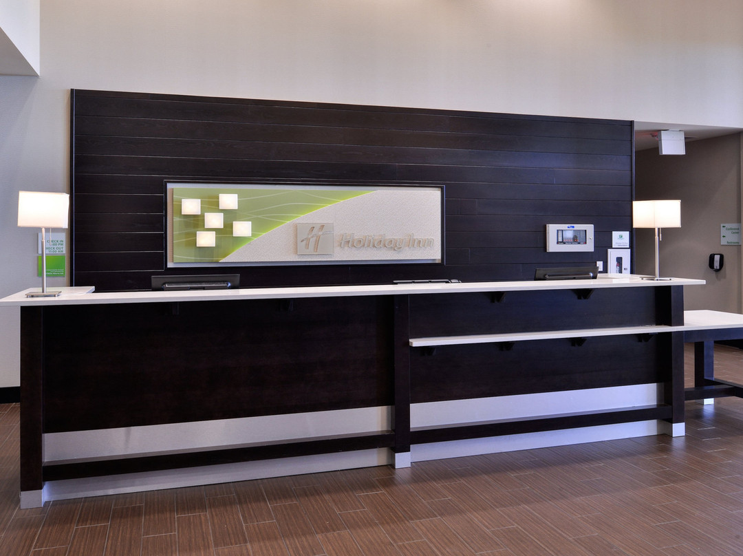 Holiday Inn & Suites Edmonton Arpt - Conference Ctr By IHG主图