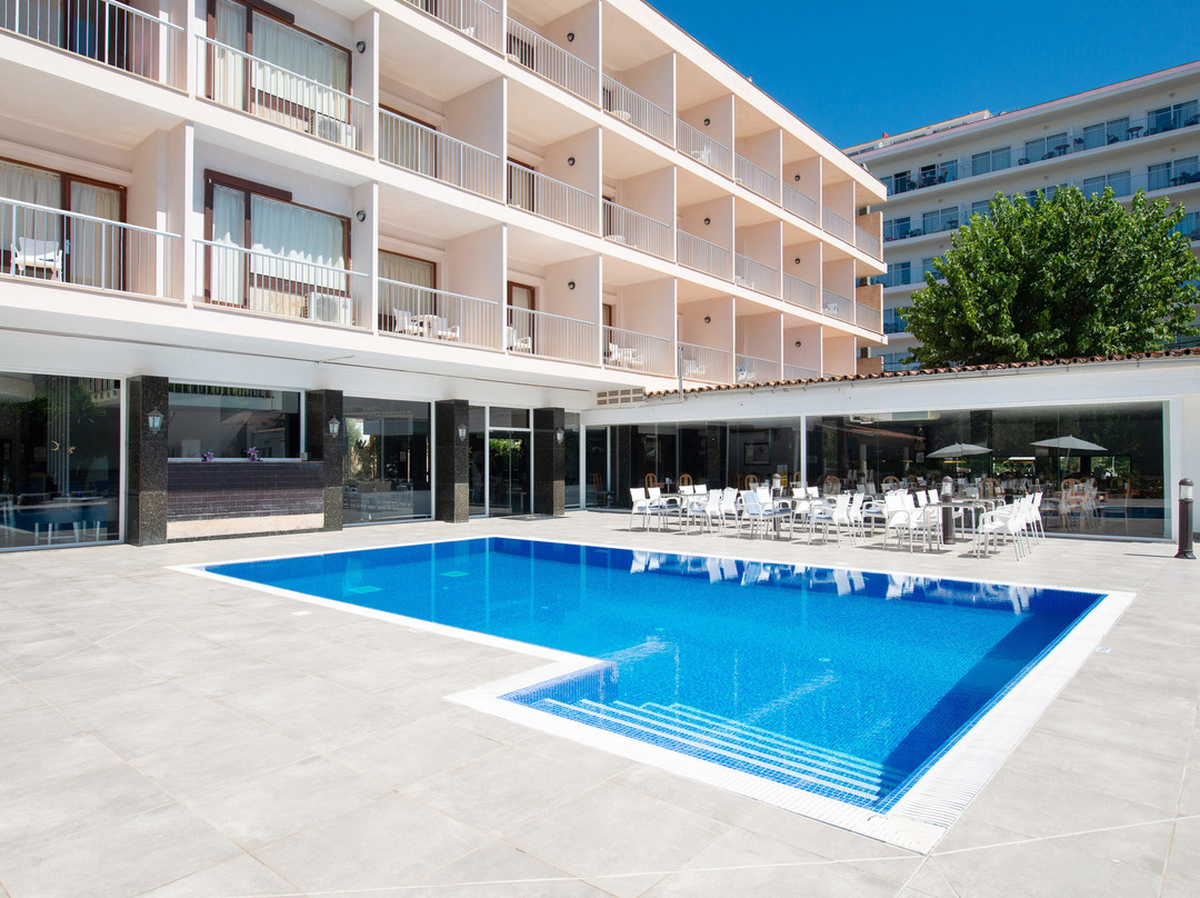 Es Pillari酒店住宿-Hotel Condor