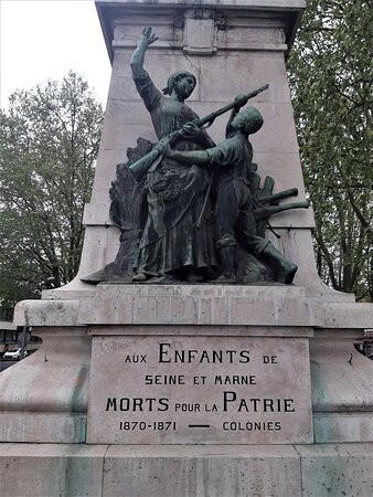 Monument aux Enfants de la Seine et Marne景点图片