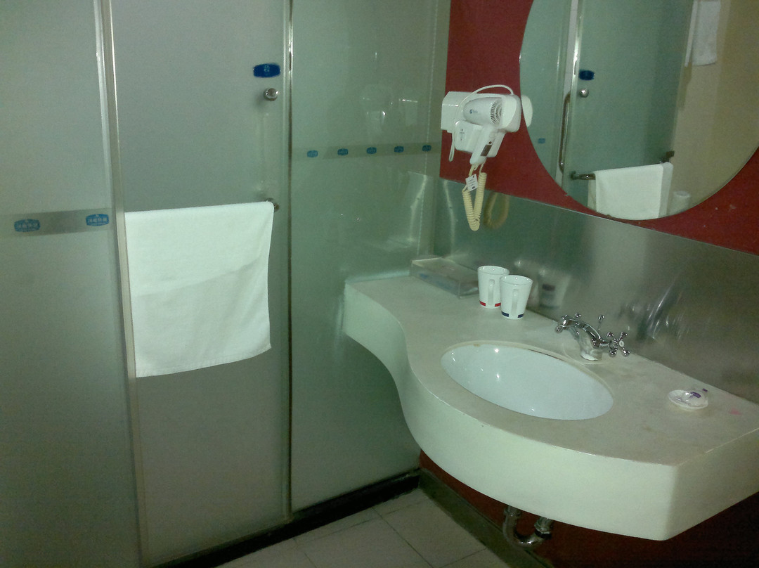 汉庭上海虹桥枢纽火车站南店主图