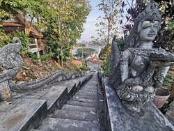 Wat Pra That Pukhao-清盛必去景点
