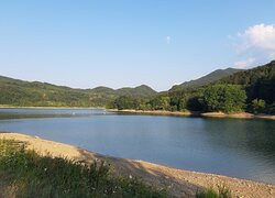 Lago del Brasimone景点图片