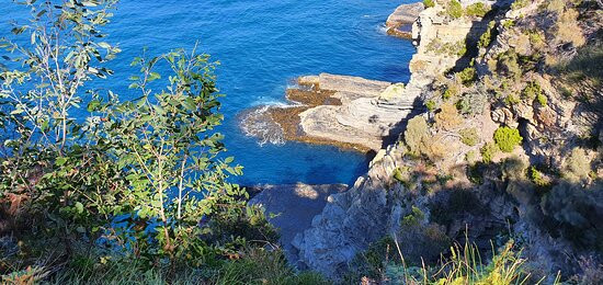 Cliffs Lookout Point景点图片