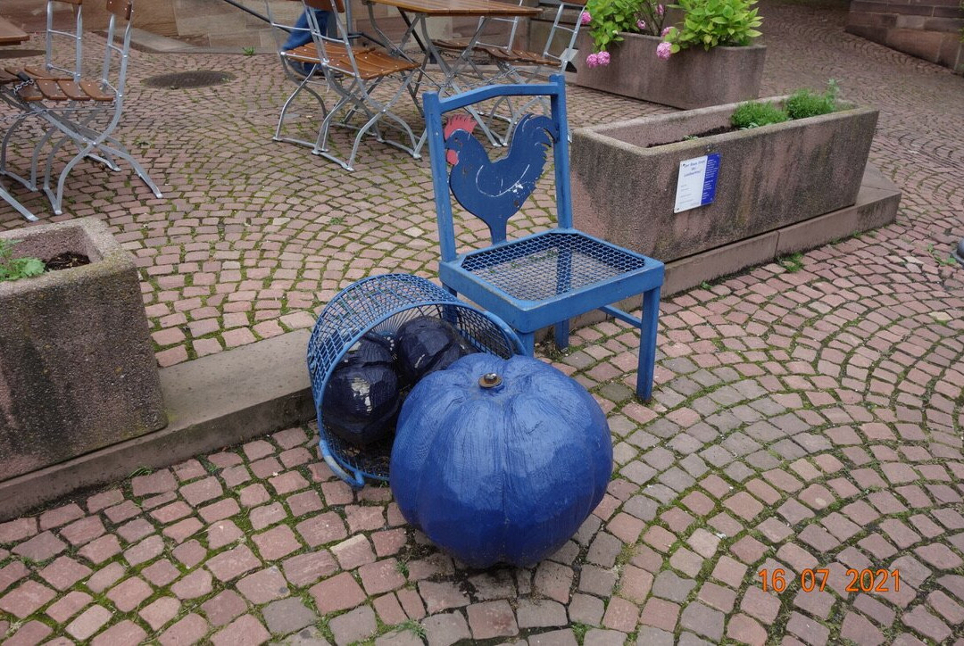Die Blauen Stühle-Bad Wildungen必去景点