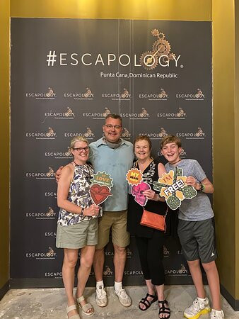 Escapology-蓬塔卡纳必去景点