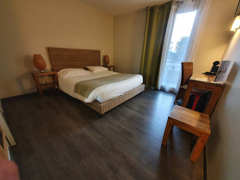 凯雷亚德珀皮格兰苏酒店主图