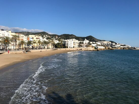 Platja de Sant Sebastià-锡切斯必去景点