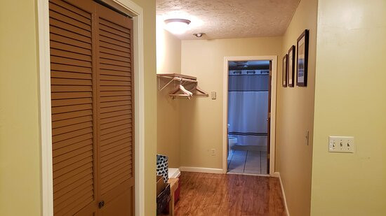 湖畔小屋旅社主图