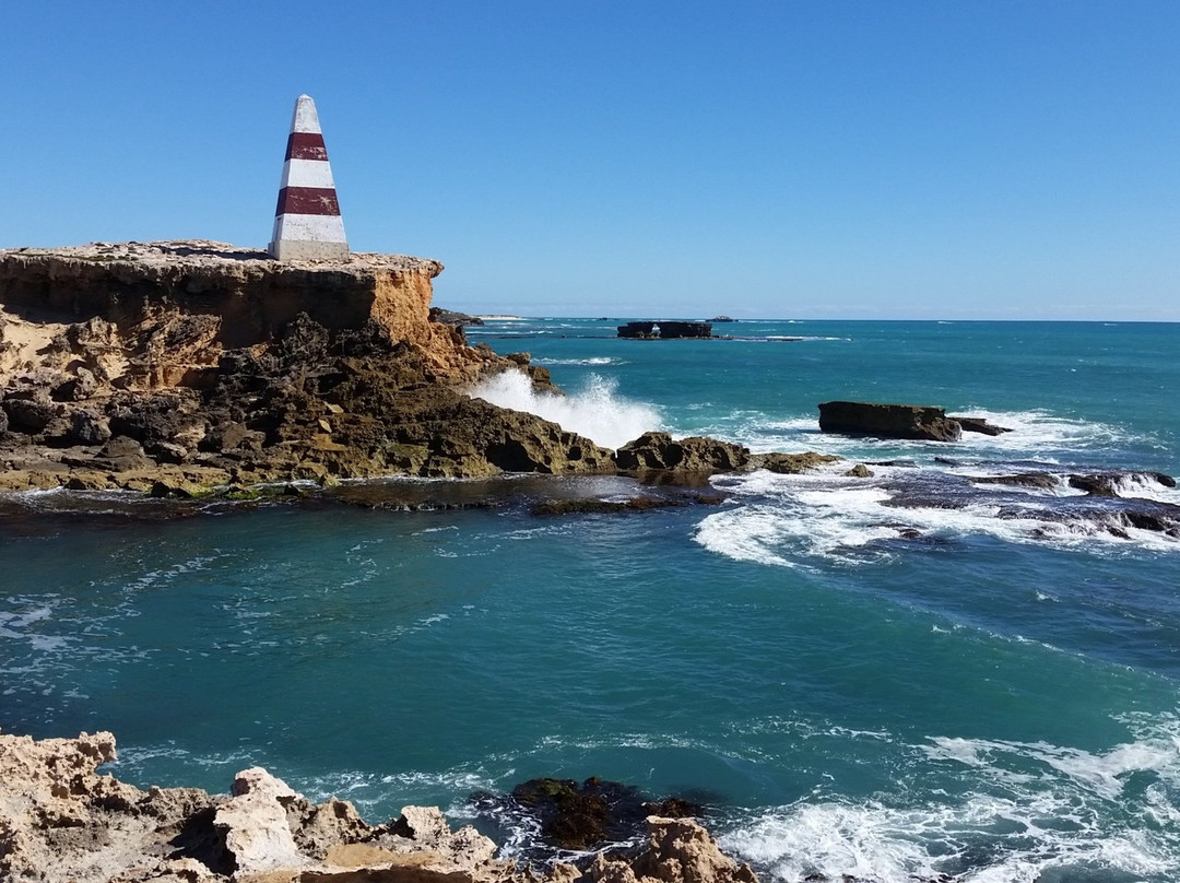 Cape Dombey Obelisk景点图片