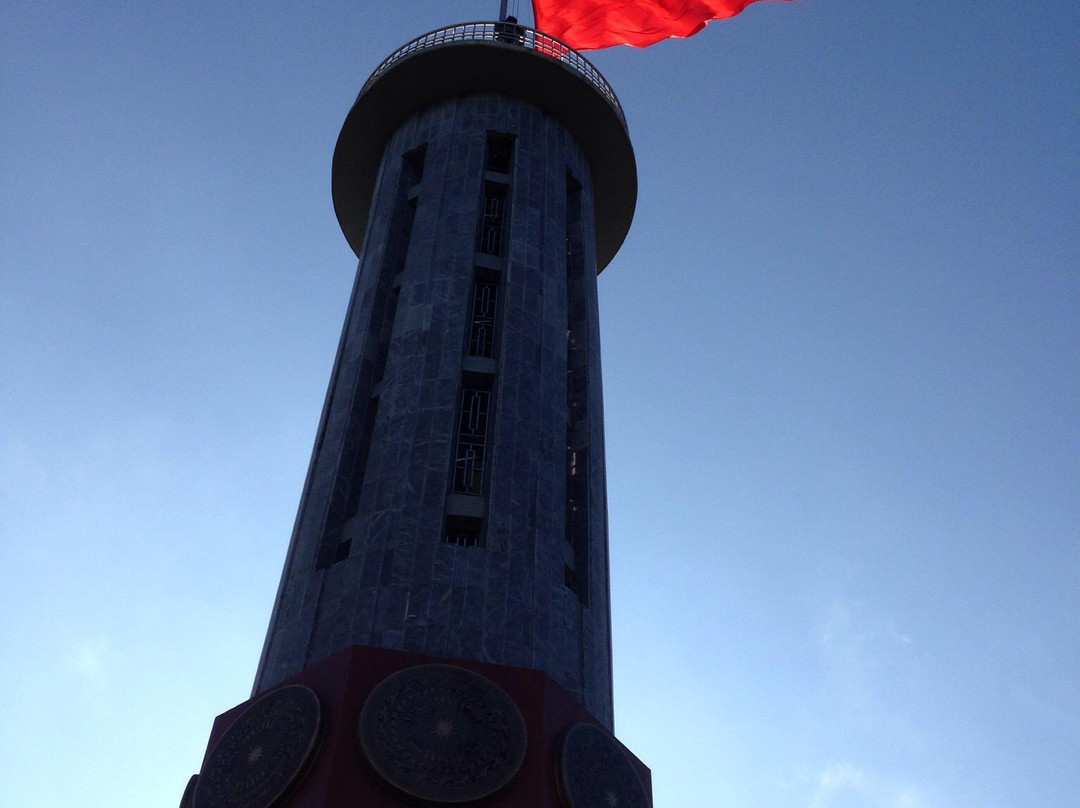 Lung Cu Flag Tower景点图片
