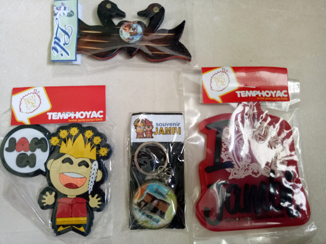 Muara Tembesi旅游景点-Temphoyac - Pusat Oleh Oleh