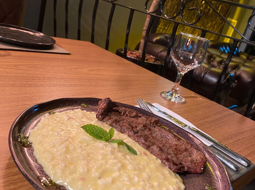 Pinnot Restaurante Fondue & Wine Bar