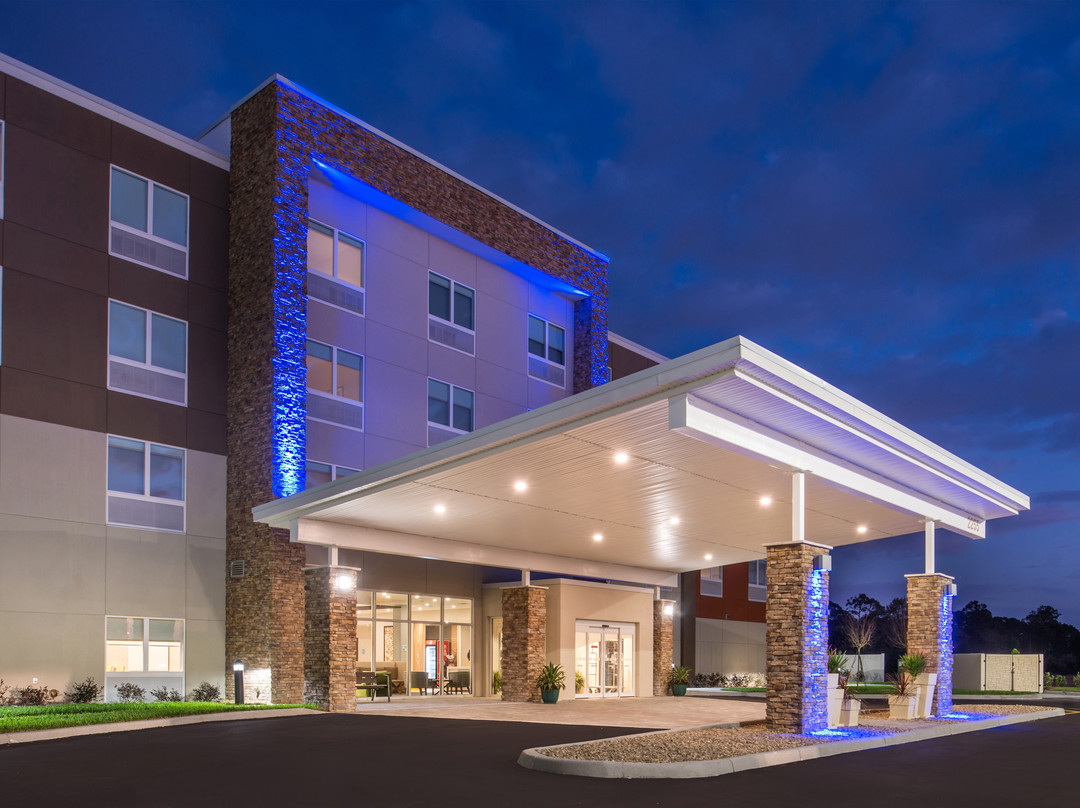 Holiday Inn Express & Suites West Melbourne By IHG主图