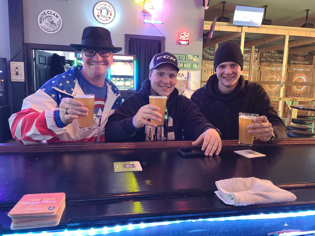 Asgard Axe Throwing-威斯康星峡谷必去景点