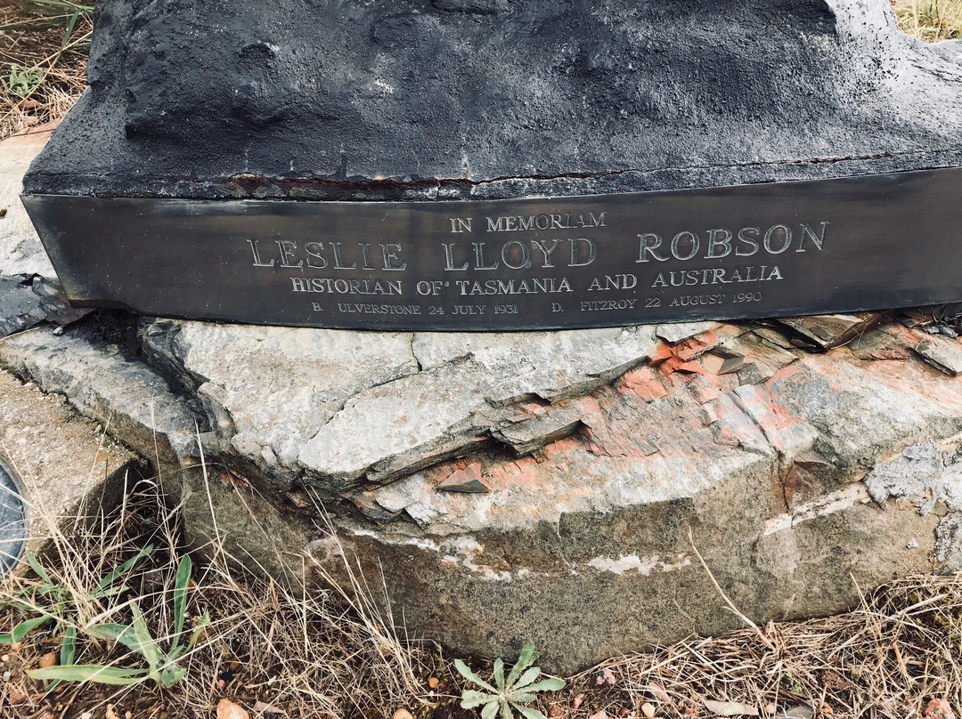 Penguin General Cemetery-企鹅岛必去景点