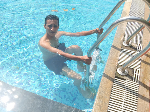 天堂度假村主图