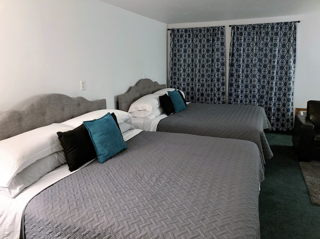 Lake Hills Motel主图