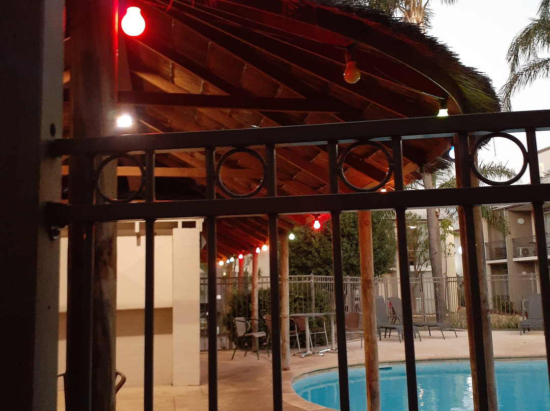 Abby's Poolside Retreat 1主图