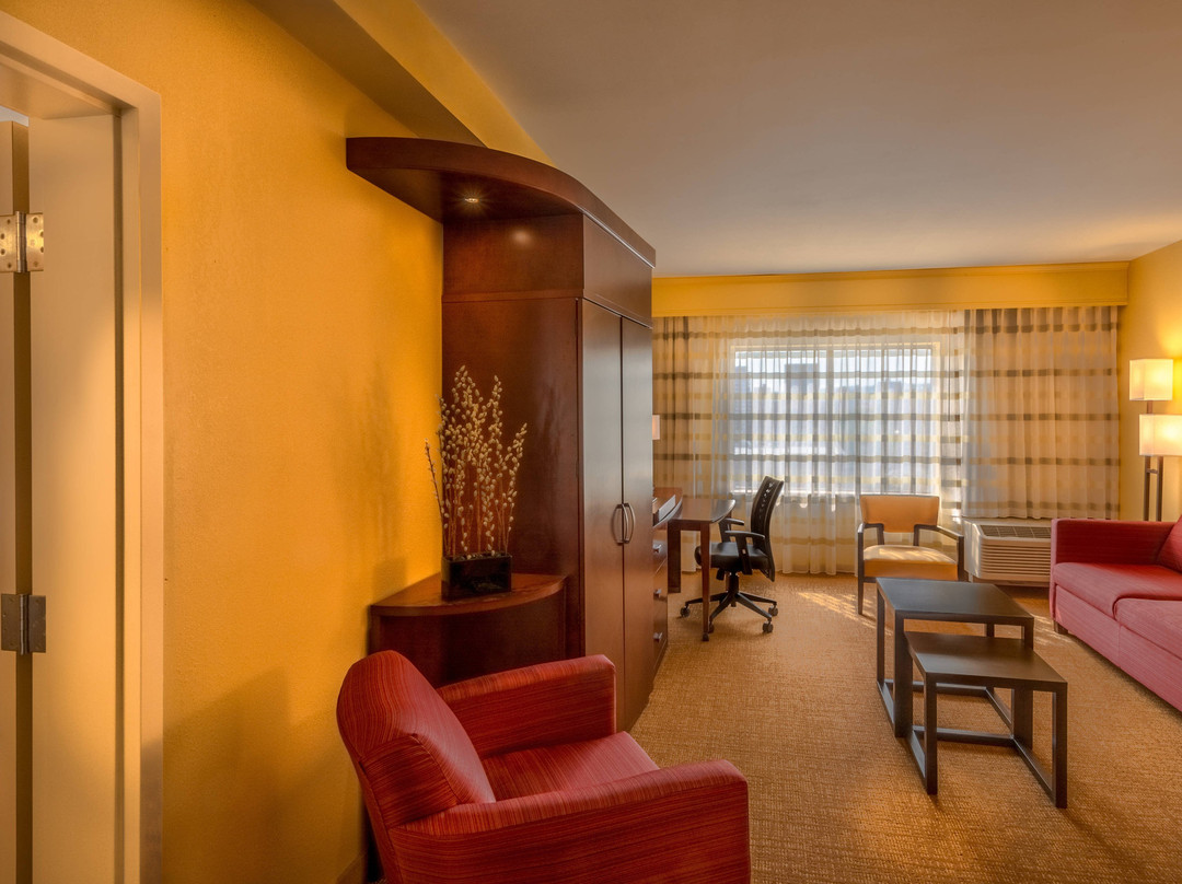 Courtyard Charleston Downtown/Civic Center主图