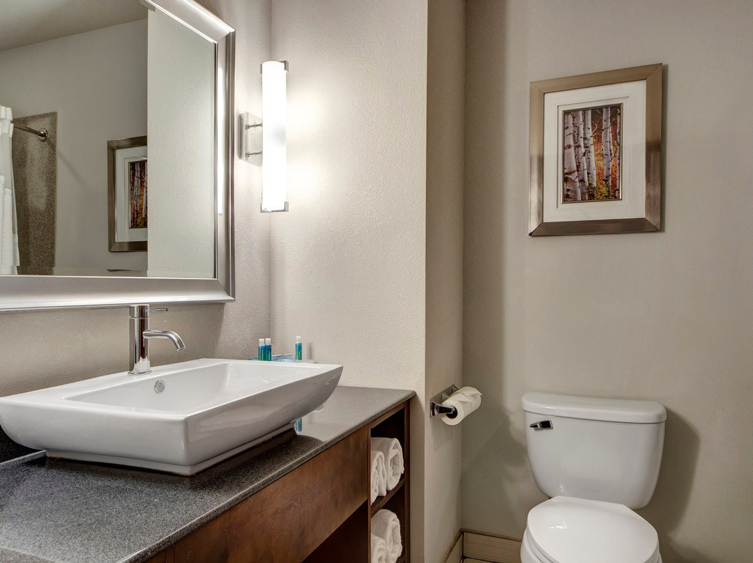 Holiday Inn Express & Suites Oklahoma City North By IHG主图